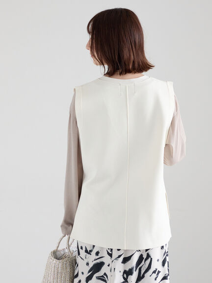 【2026年3月InRed掲載波瑠さん着用】Vネックニットベスト（オフホワイト/ブラック/サックスブルー）｜Te chichi（テチチ）通販