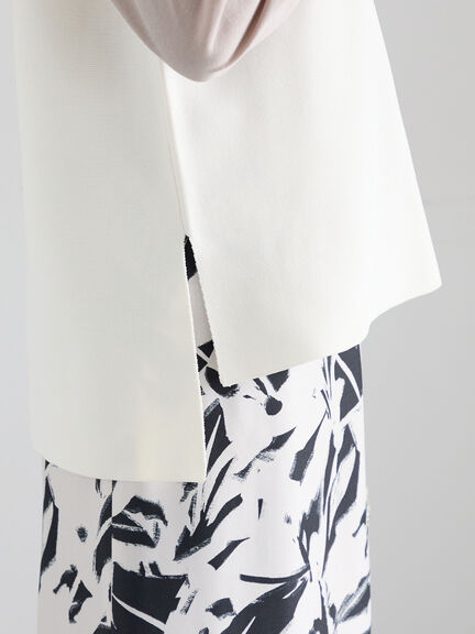 【2026年3月InRed掲載波瑠さん着用】Vネックニットベスト（オフホワイト/ブラック/サックスブルー）｜Te chichi（テチチ）通販