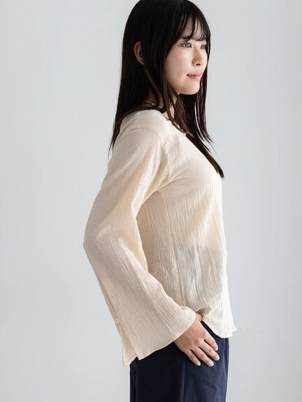 クレープフレアスリーブブラウス【AOYAMA FASHION ASSOCIATION × Té chichi】（オフホワイト/オレンジ）｜Te chichi（テチチ）通販