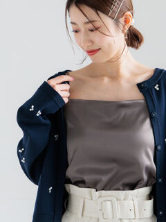 カットサテンカップ付きキャミソール《2026 spring catalog item