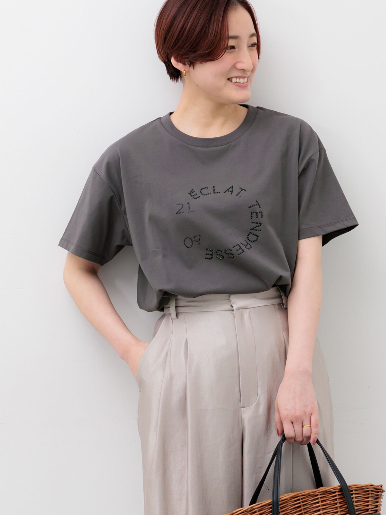 セール】 ラインストーンサークルロゴTシャツ（オフホワイト/シルバー