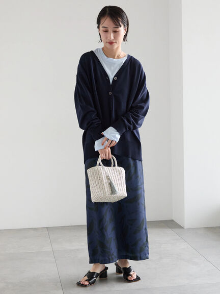 【2026年3月InRed掲載波瑠さん着用】ペイントパターンナロースカート（オフホワイト/ネイビー）｜Te chichi（テチチ）通販