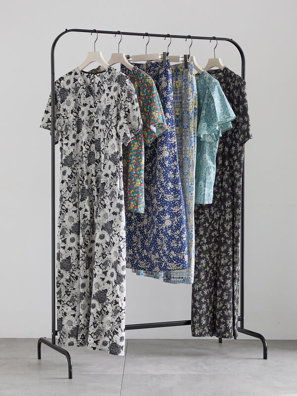 セール】 【LIBERTY FABRICS】ウエストタックワンピース（ブラック