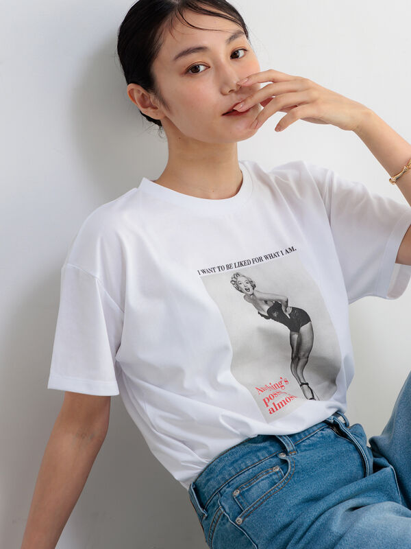 セール】 マリリンモンローモノクロフォトTシャツ（オフホワイト