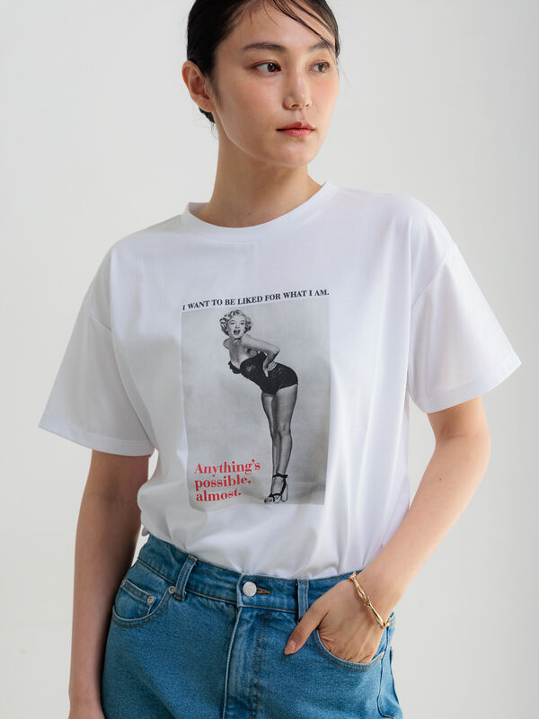 セール】 マリリンモンローモノクロフォトTシャツ（オフホワイト