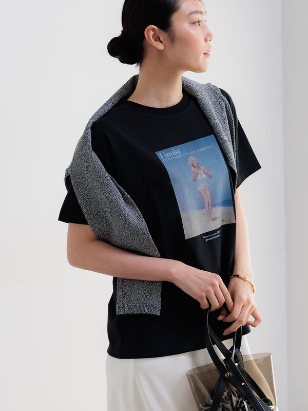 セール】 マリリンモンロービーチフォトTシャツ（オフホワイト