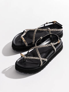 フットベットラインサンダル《2026 SUMMER LOOK item》（オフホワイト