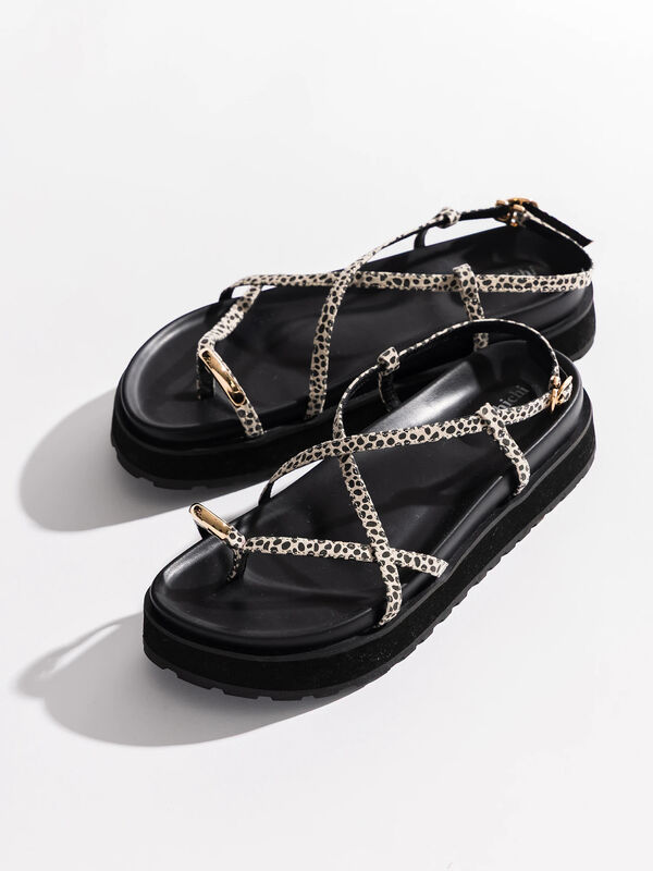 セール】 フットベットラインサンダル《2026 SUMMER LOOK item》（オフ