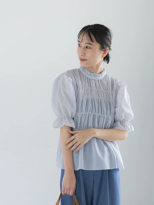 試着のみ♡LIten♡リテン♡シャーリングブラウス♡ セール】 スタンドフリルシャーリングブラウス（オフホワイト/ブルー