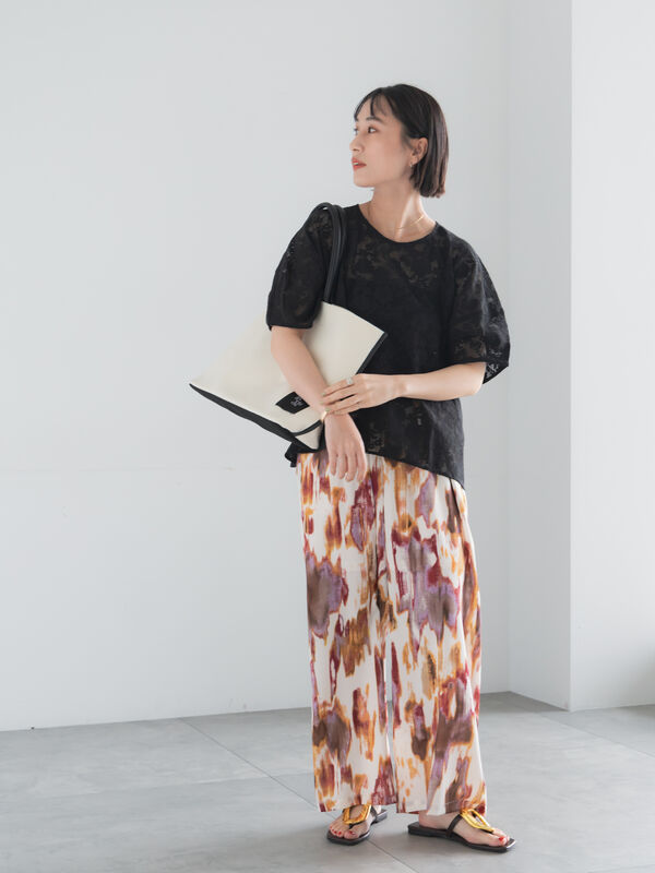 ニットビッグトート《2026 SUMMER LOOK item》（オフホワイト/ブラック