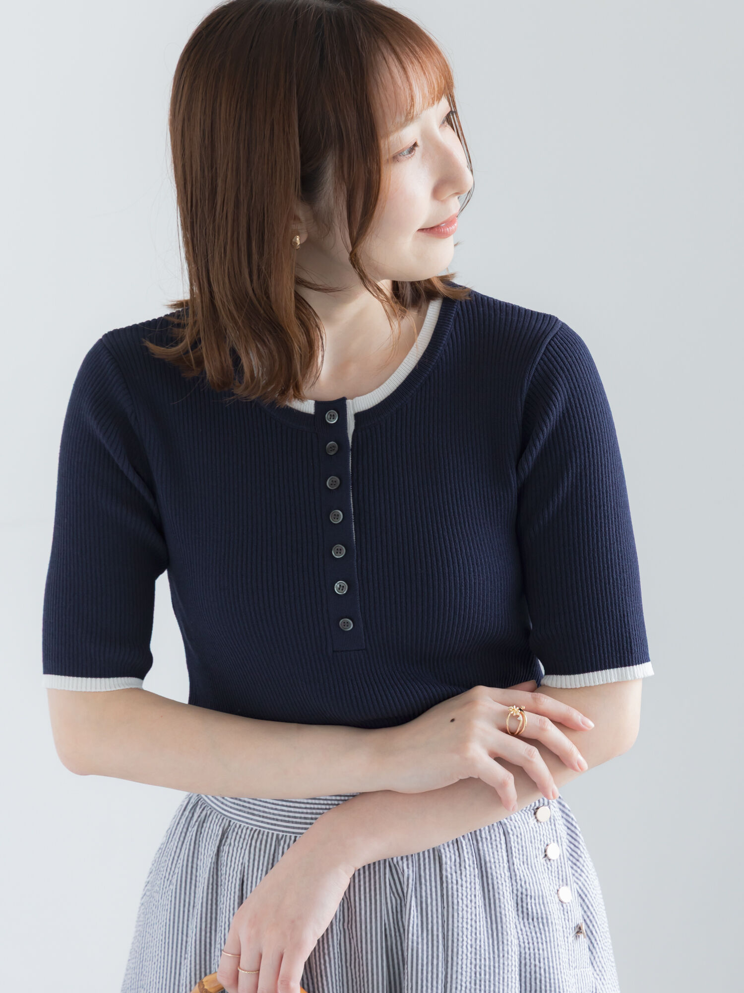 セール】 【UVカット】ヘンリーネック5分袖配色リブニット（オフ