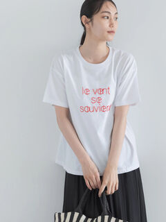 接触冷感】ステッチ刺繍ロゴレギュラーTシャツ（オフホワイト