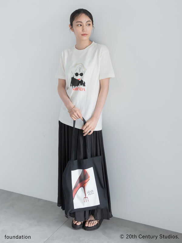プラダを着た悪魔】ミランダTシャツ（オフホワイト/アイボリー