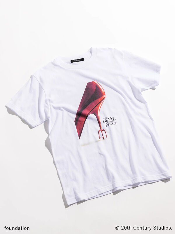 プラダを着た悪魔】ヒールTシャツ（ホワイト/ブラック/トップス/T