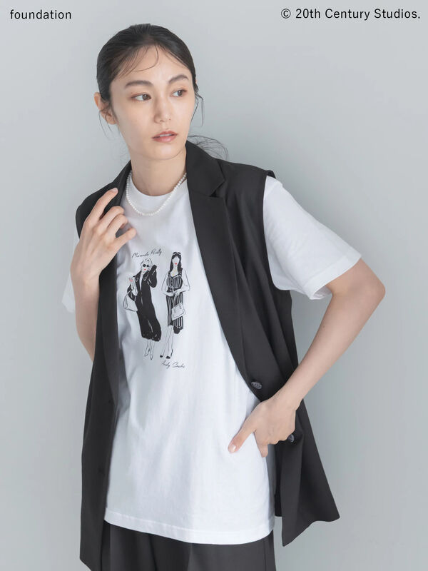 プラダを着た悪魔】ミランダ&アンドレアTシャツ（オフホワイト