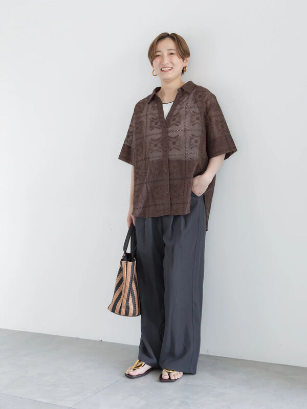 セール】 カットワーク刺繍5分袖スキッパーシャツ（オフホワイト