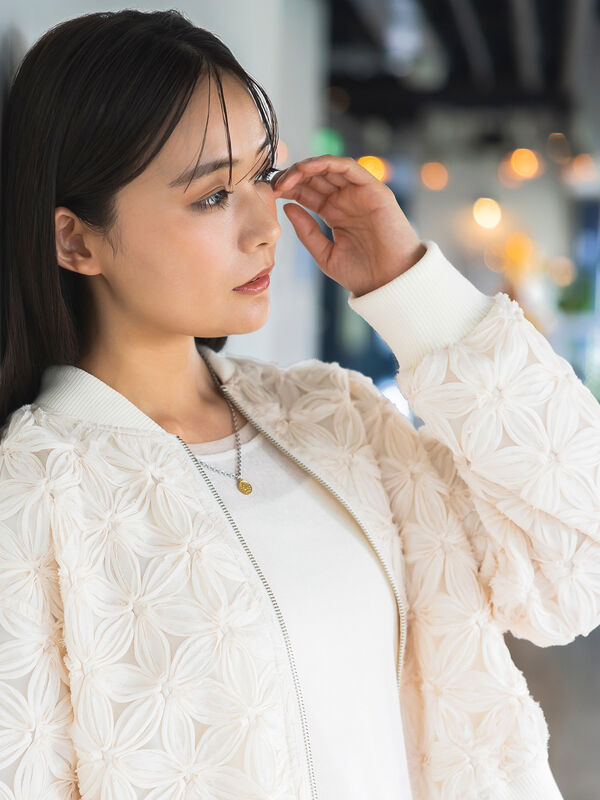ESTNATION ジップアップ ブルゾン アイボリー テープレースボリュームジップブルゾン《2026 AUTUMN LOOK item