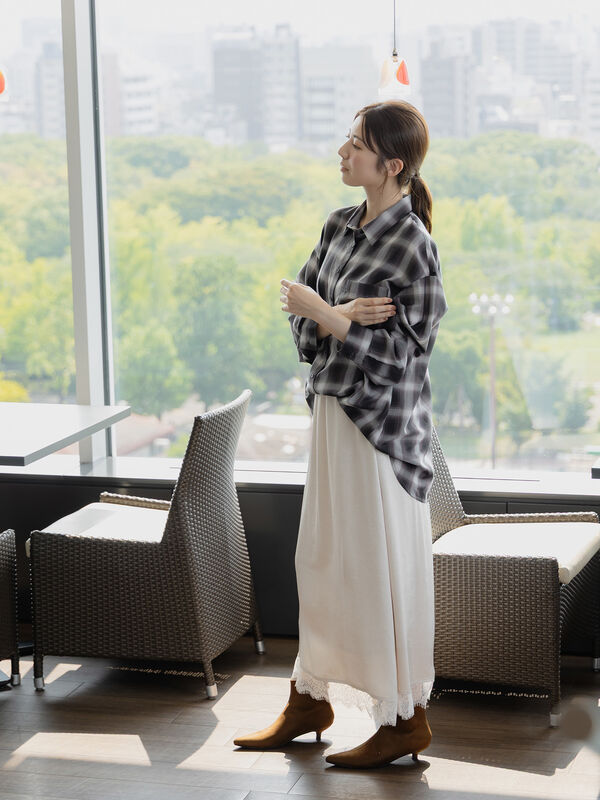 セール】 レースヘムサテンスカート《2026 AUTUMN LOOK item
