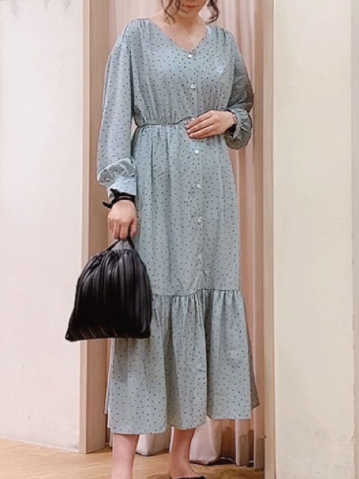 セール ドット前開きティアードワンピース ベージュ ブルー ワンピース Te Chichi Terrasse テチチ テラス 公式通販