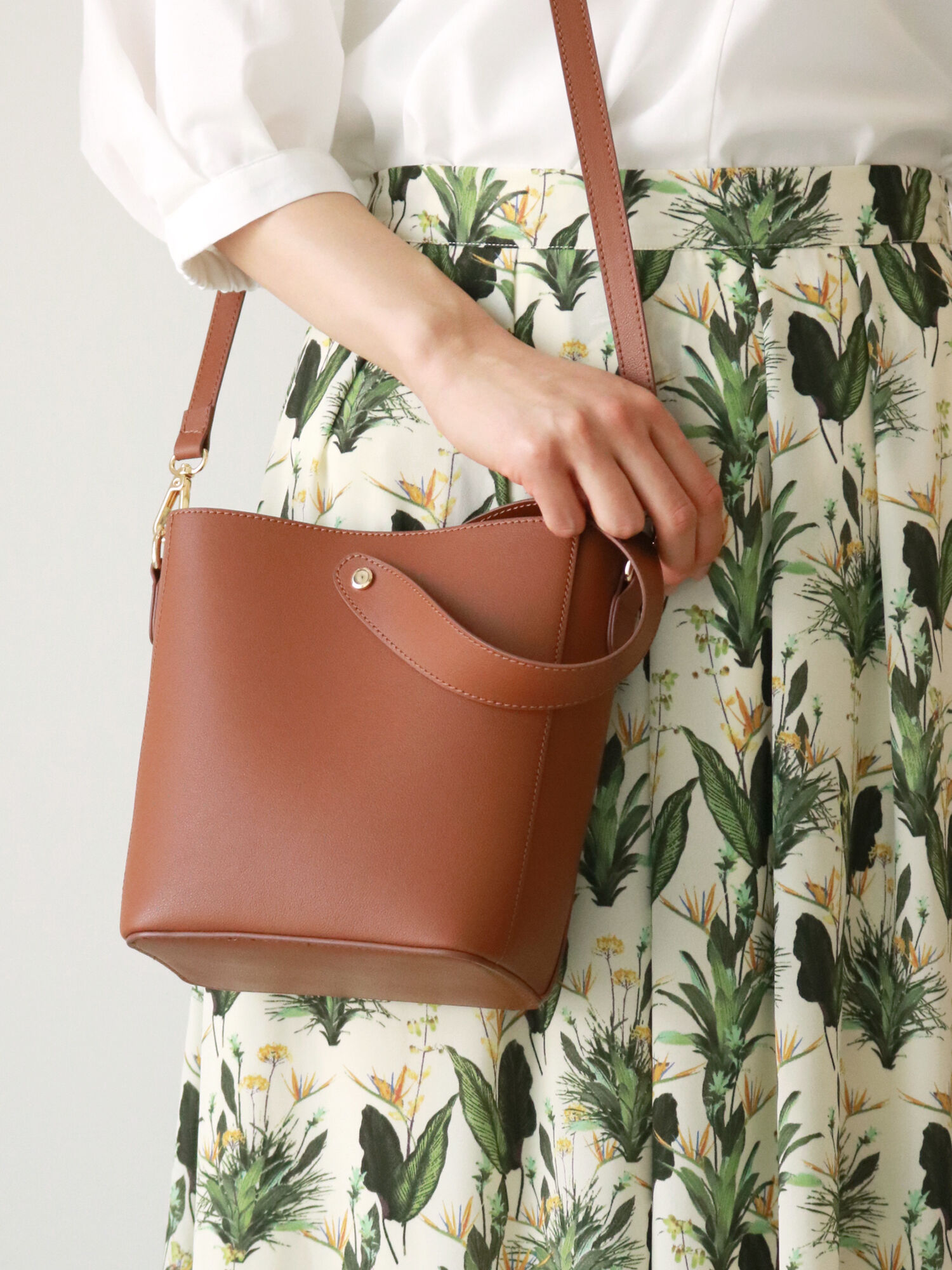 セール ワンハンドル2wayミニバッグ ブラック ブラウン バッグ Te Chichi Terrasse テチチ テラス 公式通販