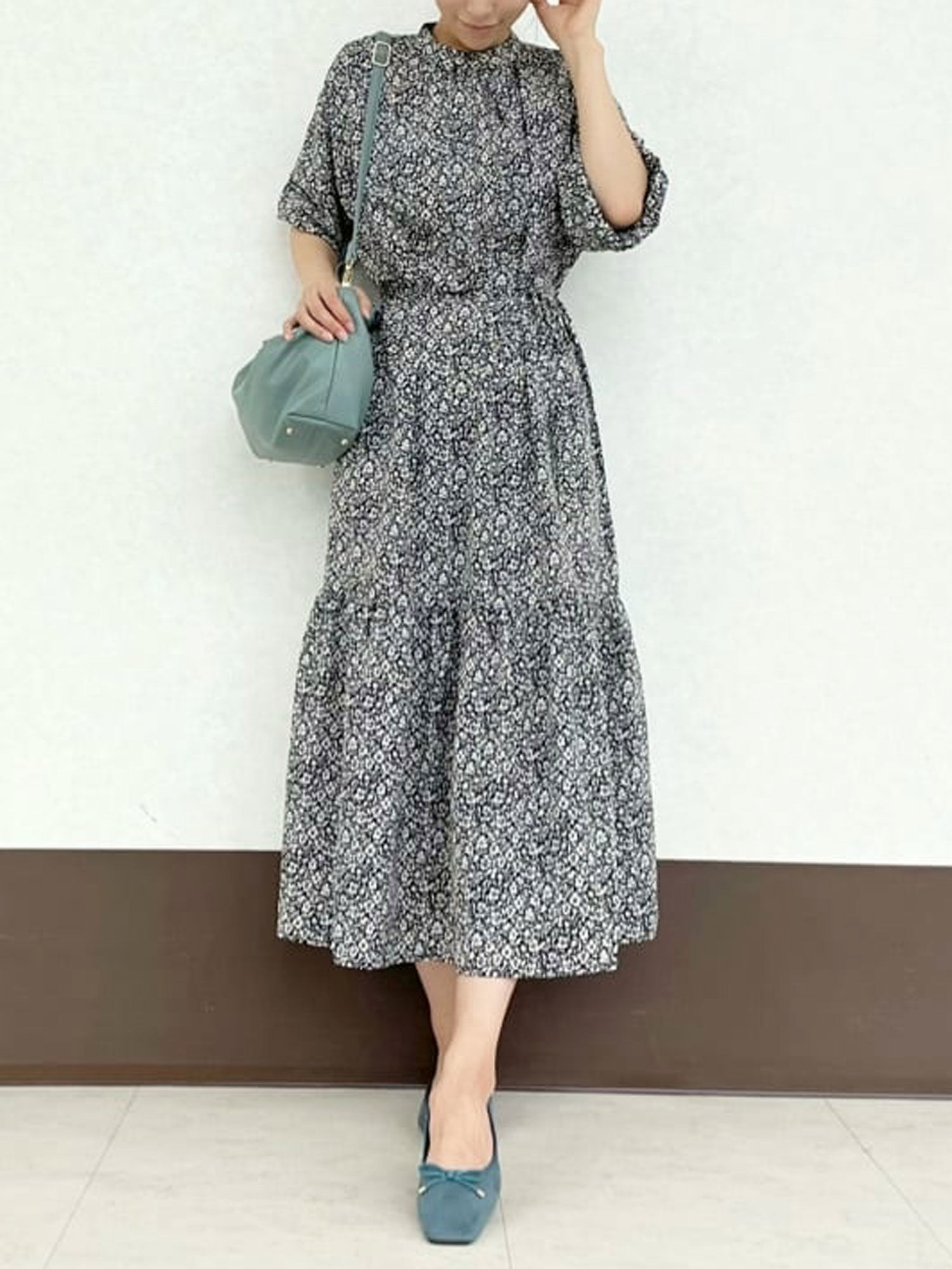 セール 花柄スタンドネックワンピース ブラック ピンク ベージュ ワンピース Te Chichi Terrasse テチチ テラス 公式通販 セール 花柄スタンドネックワンピース ブラック ピンク ベージュ ワンピース Te Chichi Terrasse テチチ テラス 公式通販