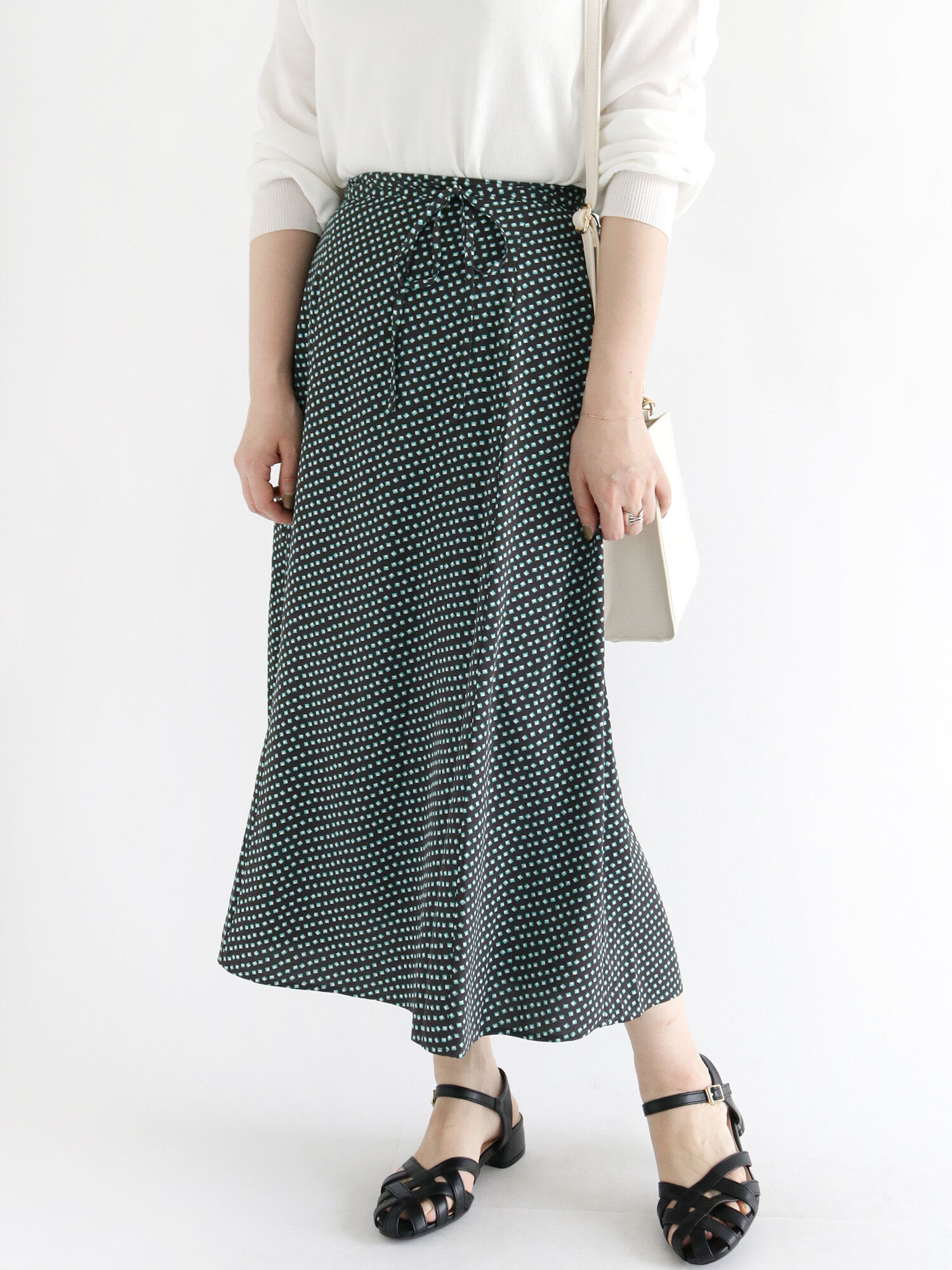 セール 幾何柄ウエストリボンフレアスカート オフホワイト チャコールグレー ブルー ボトムス スカート Te Chichi Terrasse テチチ テラス 公式通販 セール 幾何柄ウエストリボンフレアスカート オフホワイト チャコールグレー ブルー ボトムス スカート Te Chichi Terrasse テチチ テラス 公式通販