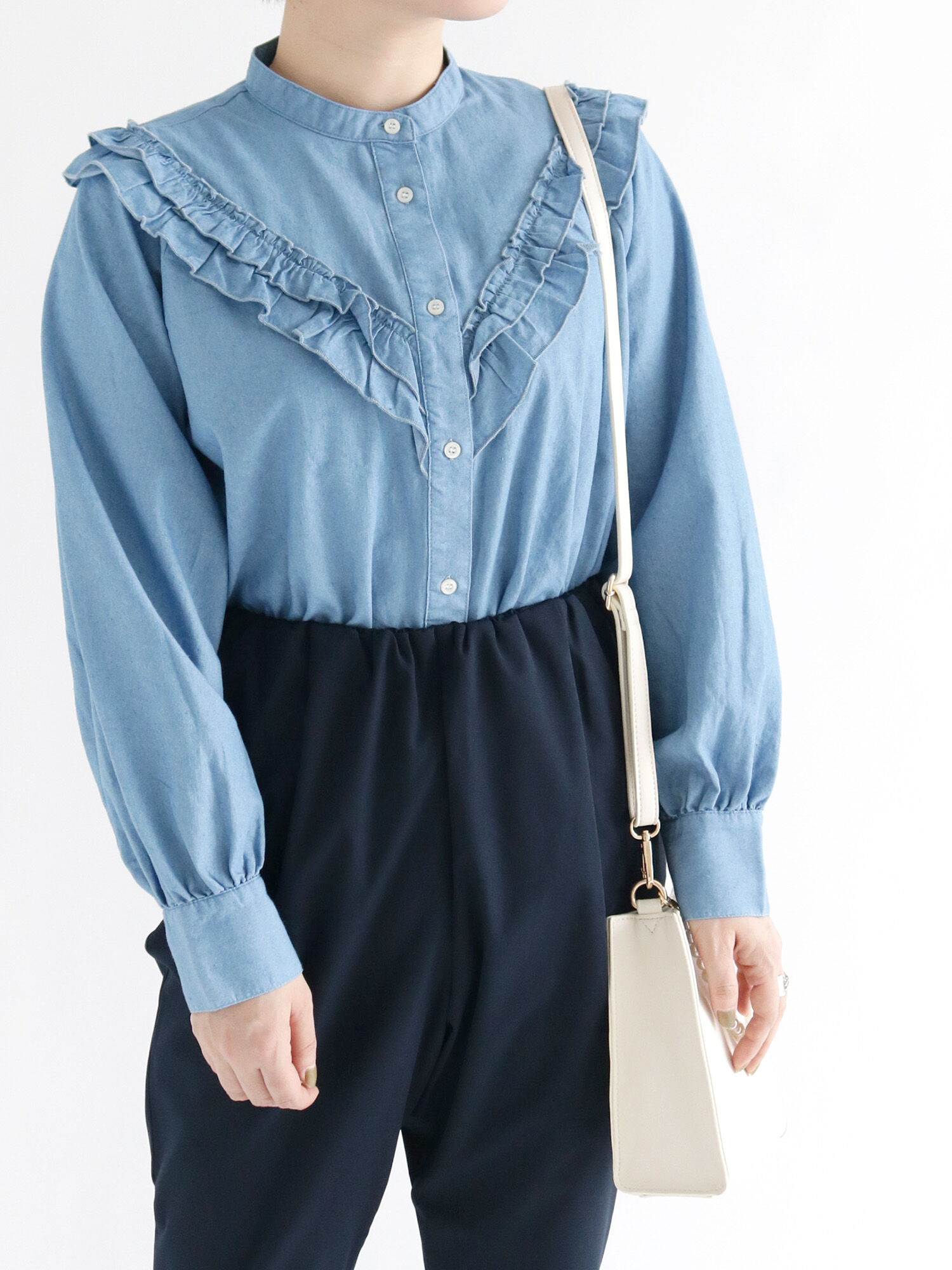 セール ダンガリーフリルブラウス ブルー ネイビー トップス シャツ ブラウス Te Chichi Terrasse テチチ テラス 公式通販