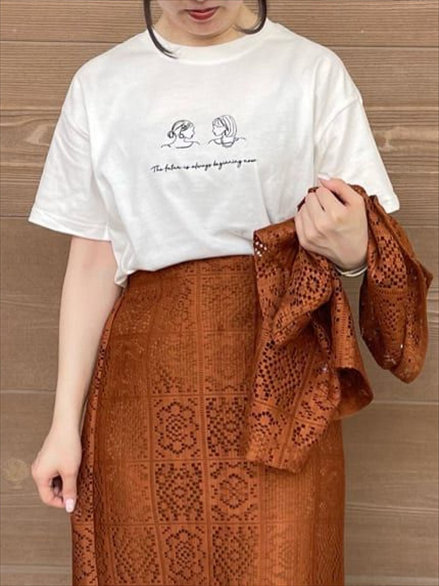 セール 女の子刺繍tシャツ オフホワイト モカ ネイビー トップス Tシャツ Te Chichi Terrasse テチチ テラス 公式通販 セール 女の子刺繍tシャツ オフホワイト モカ ネイビー トップス Tシャツ Te Chichi Terrasse テチチ テラス 公式通販