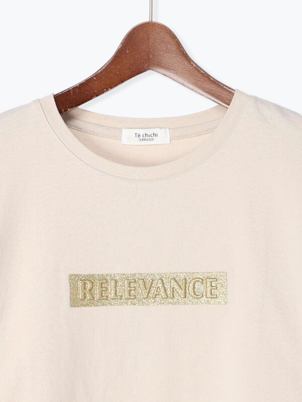 セール】 エンボスラメロゴTシャツ(オフホワイト/チャコールグレー