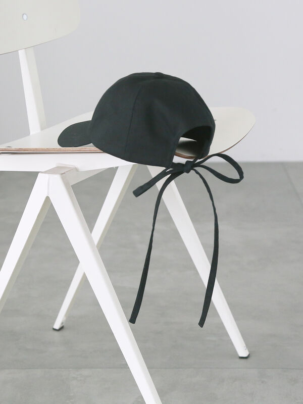 セール】 バックリボンツイルキャップ（ブラック/ベージュ