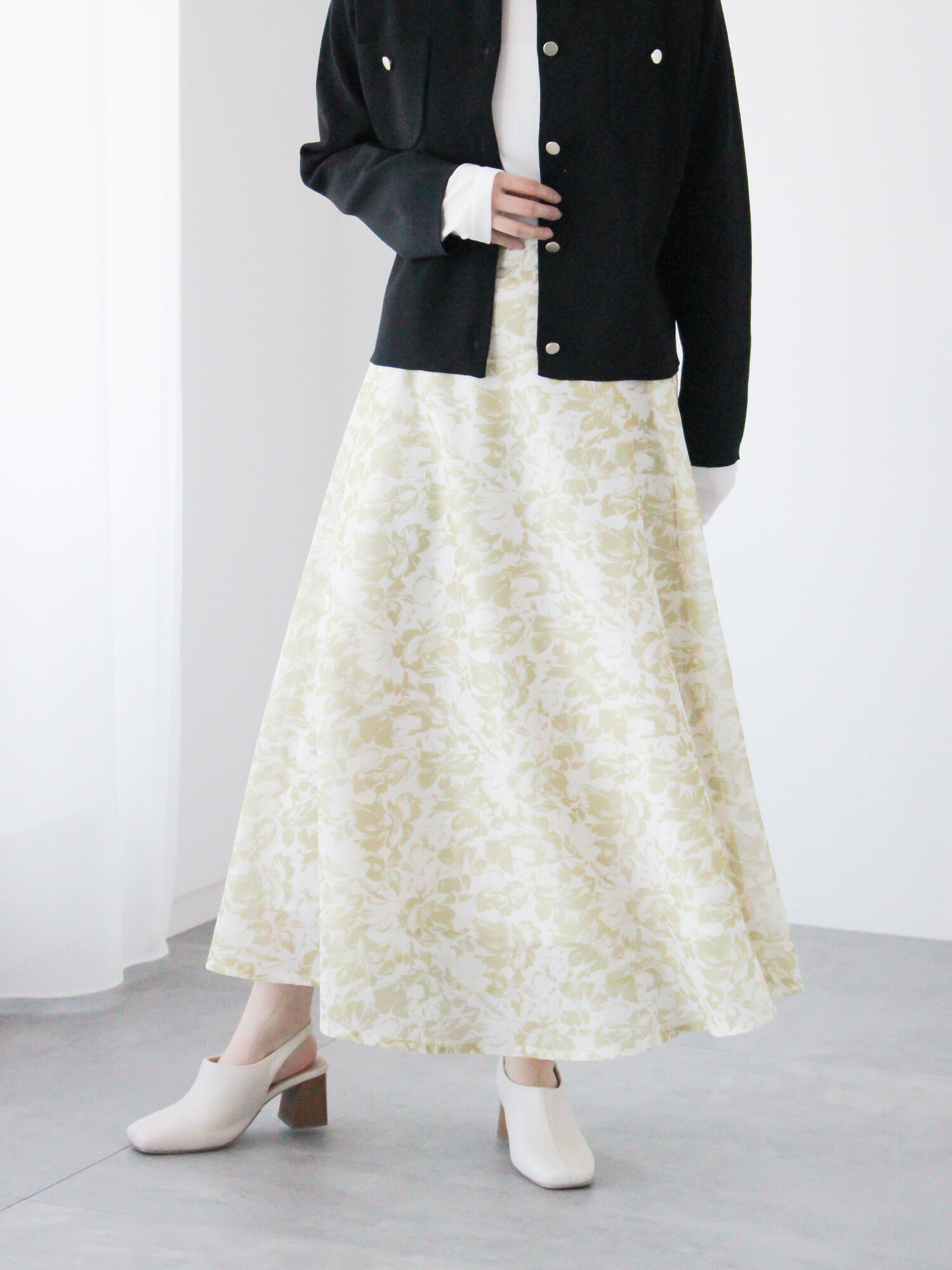 セール】 メッシュフラワーフレアスカート《2025spring catalog