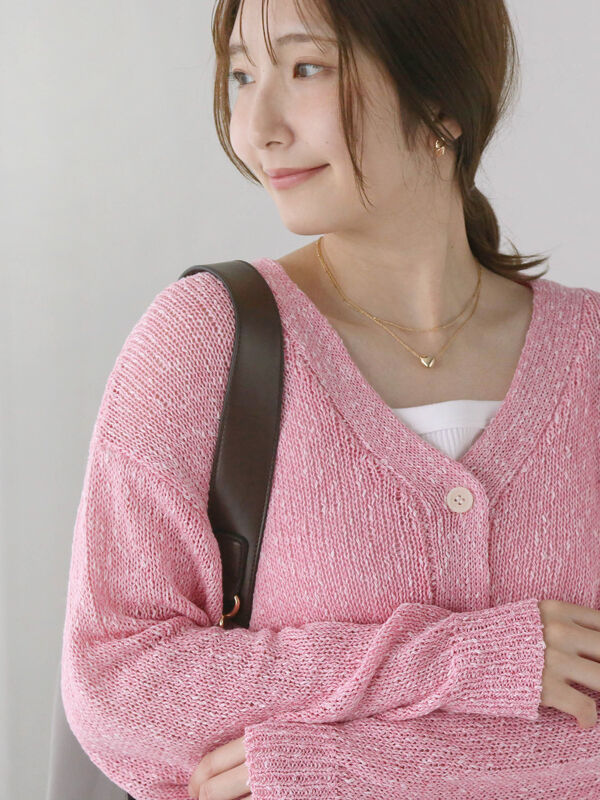 スラブクロップドVネックカーディガン《2025spring catalog item》（ピンク）｜Te chichi TERRASSE（テチチ テラス）通販