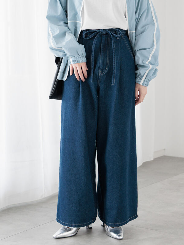 ウエストリボンタックワイドデニムパンツ《2025spring catalog item》（ブルー）｜Te chichi TERRASSE（テチチ テラス）通販