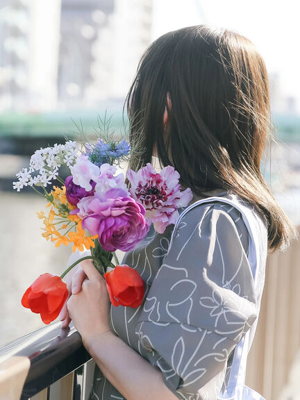 【日比谷花壇コラボ】刺繍ライクプリントワンピース（チャコールグレー/ベージュ/グリーン）｜Te chichi TERRASSE（テチチ テラス）通販