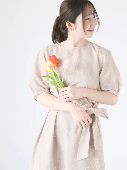 【日比谷花壇コラボ】刺繍ライクプリントワンピース（チャコールグレー/ベージュ/グリーン）｜Te chichi TERRASSE（テチチ テラス）通販