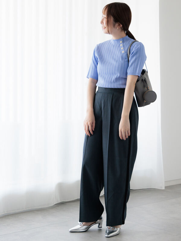 セール】 サイドラインストレートパンツ（チャコールグレー/ブラック