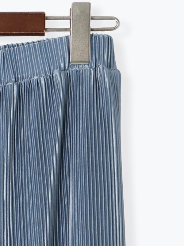 セール】 裾フリルプリーツスカート（オフホワイト