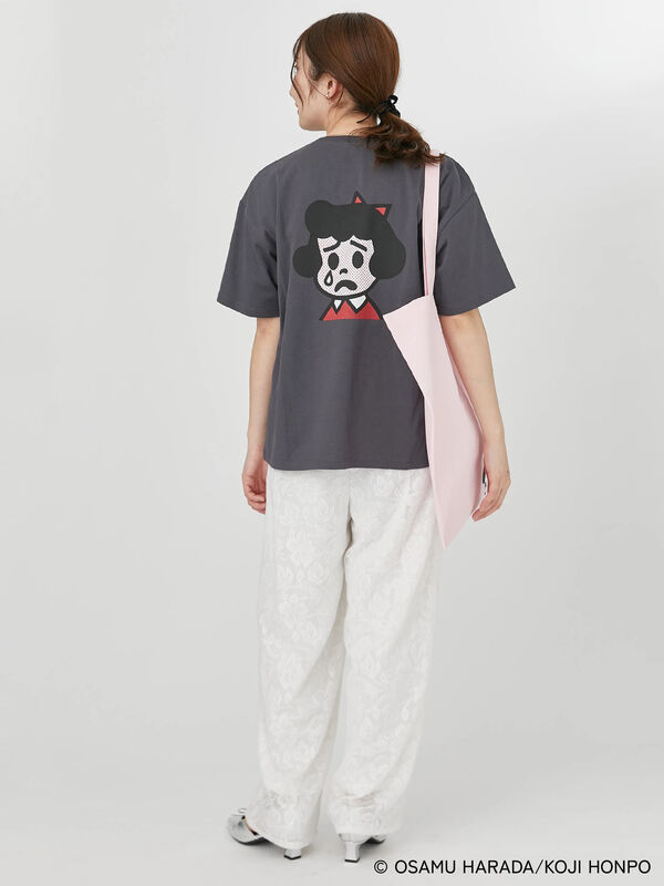 OSAMU GOODS×Te chichi TERRASSE】バックプリントTシャツ（オフ