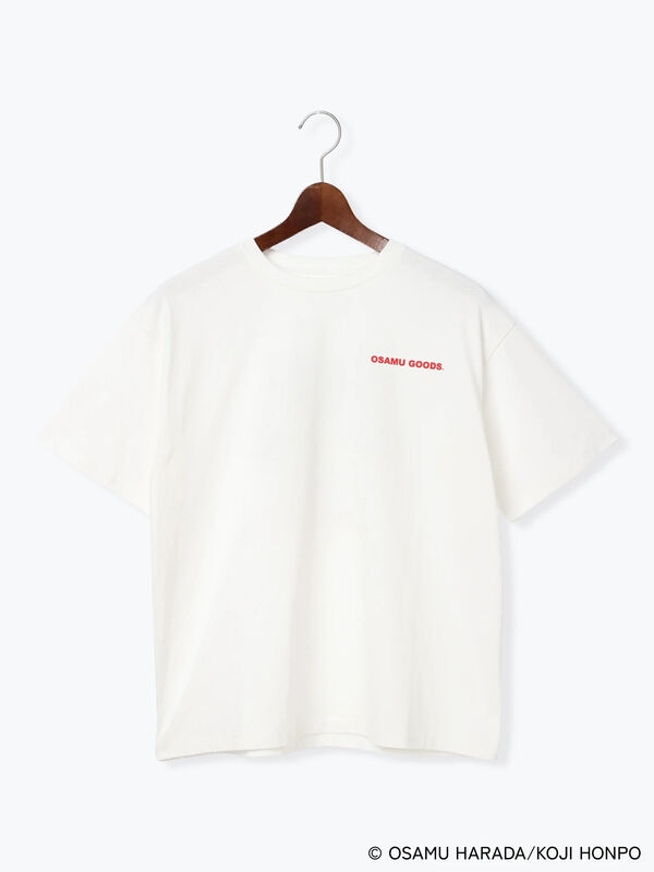 OSAMU GOODS×Te chichi TERRASSE】バックプリントTシャツ（オフ