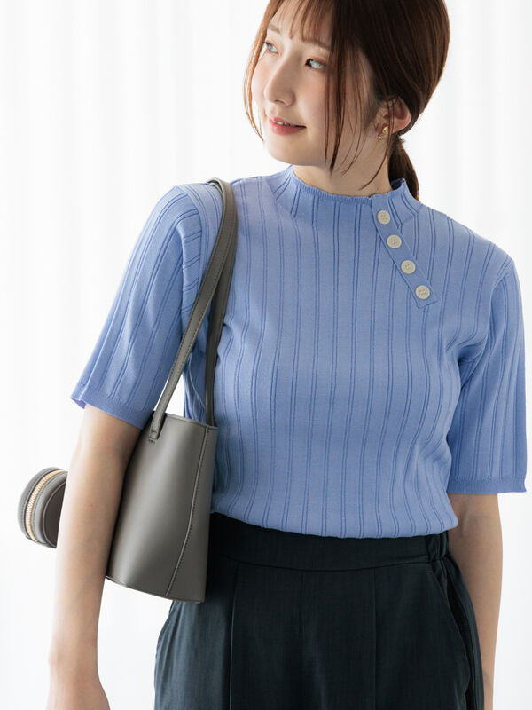 セール】 アシメ釦リブニット（オフホワイト/ブラック/レッド