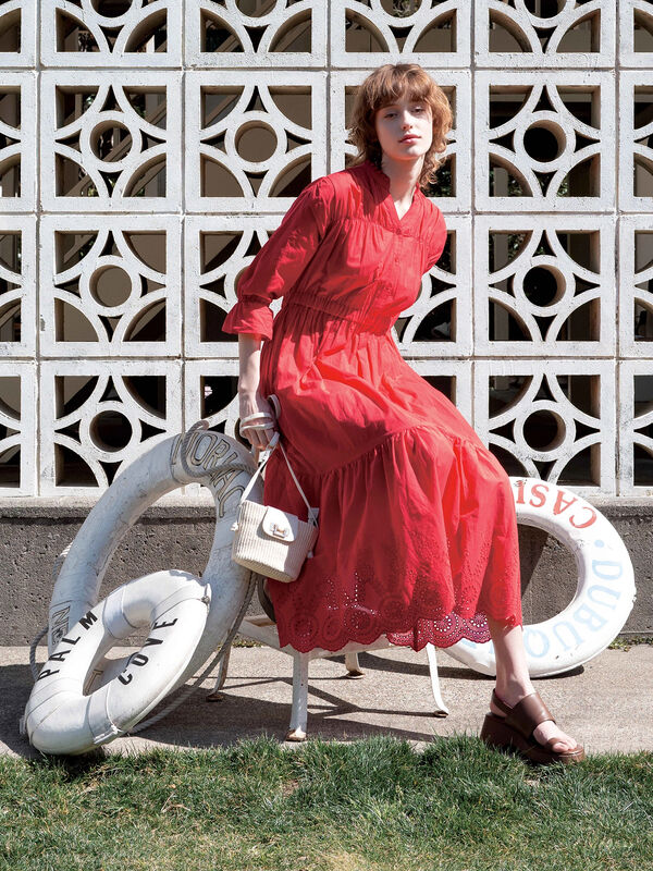 カットワーク刺繍ティアードワンピース《2025summer catalog item》（オフホワイト/ブラック/レッド）｜Te chichi TERRASSE（テチチ テラス）通販