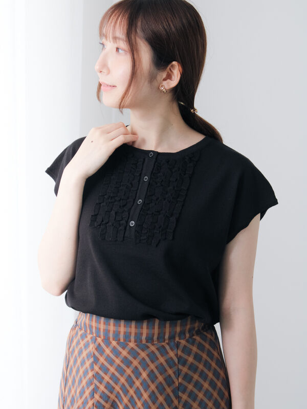DAIRIKU フリンジニット ドメブラ Aki Knit Top ラグランスリーブに入ったギャザーや襟元の
