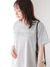 【接触冷感】筆記体ロゴプリントTシャツ（オフホワイト/グレー/ブラック）｜Te chichi TERRASSE（テチチ テラス）通販