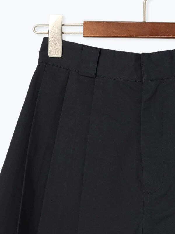 セール】 チノキュロットプリーツショートパンツ（ベージュ/ネイビー