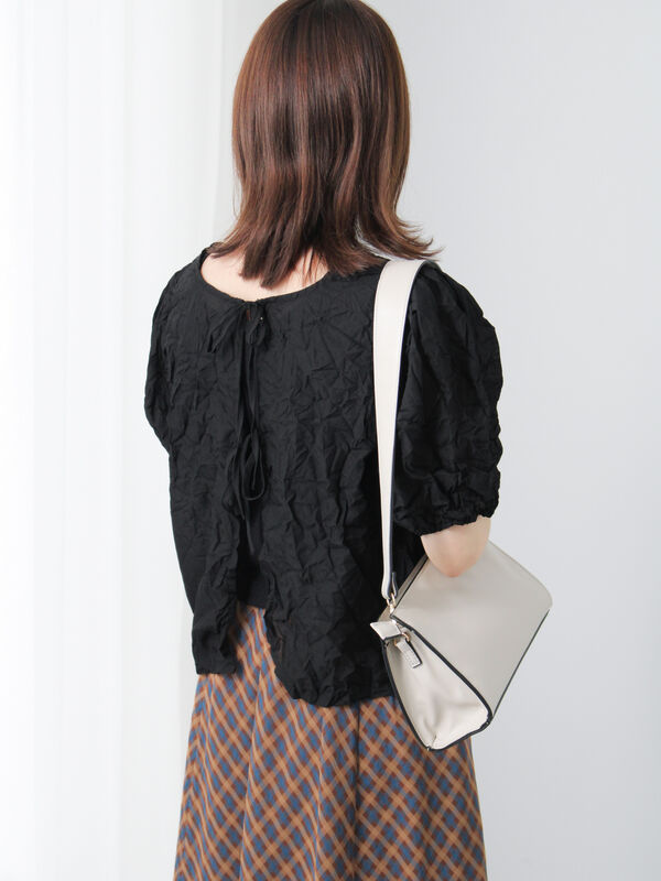 セール】 しわ加工前後2WAYブラウス（オフホワイト/ブラック