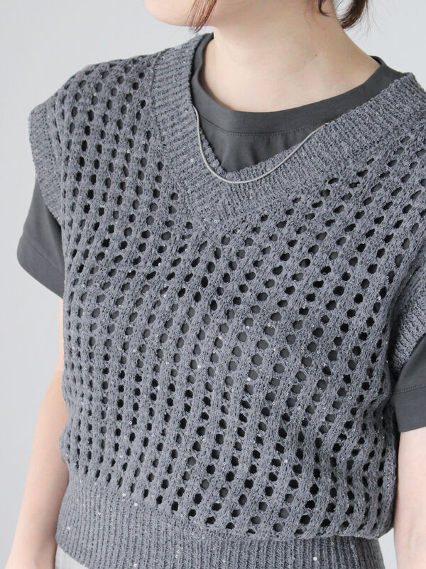 セール】 スパンコールメッシュVネックベスト（オフホワイト/グレー