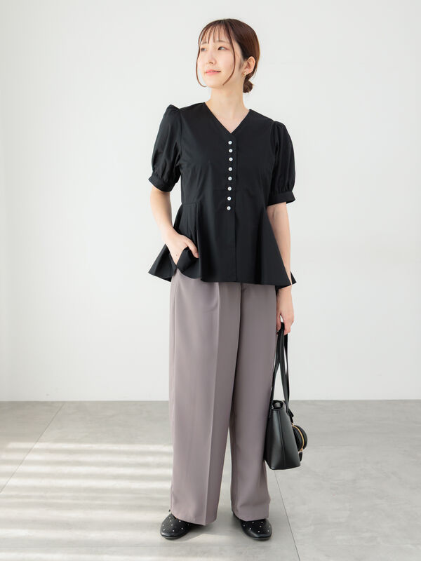 セール】 Vネックペプラムブラウス（オフホワイト/ブラック/ブルー