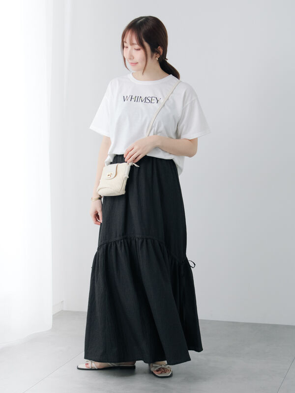 セール】 フラワーロゴプリントTシャツ（オフホワイト/ブラック