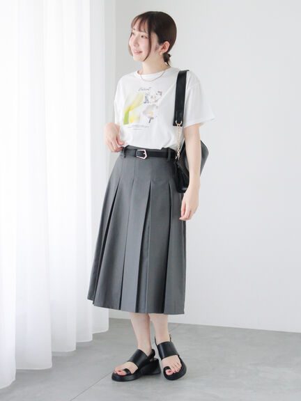 フラワー転写プリントTシャツ（オフホワイト/ブラック/ブラウン）｜Te chichi TERRASSE（テチチ テラス）通販