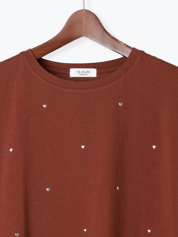 セール】 ハートモチーフホットフィットTシャツ（オフホワイト